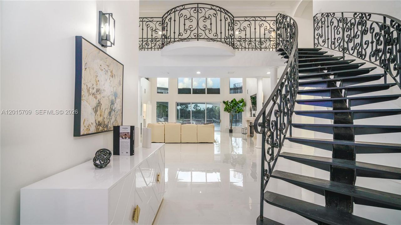 For Sale: $2,319,000 (9 beds, 5 baths, 4939 Square Feet)