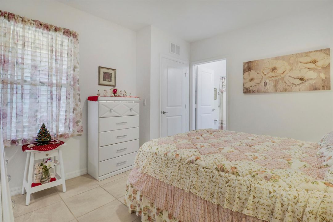 Extra Suite Bedroom