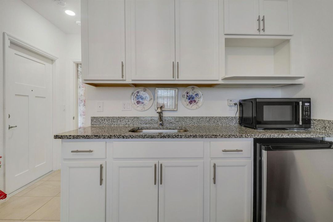 Extra Suite Wetbar