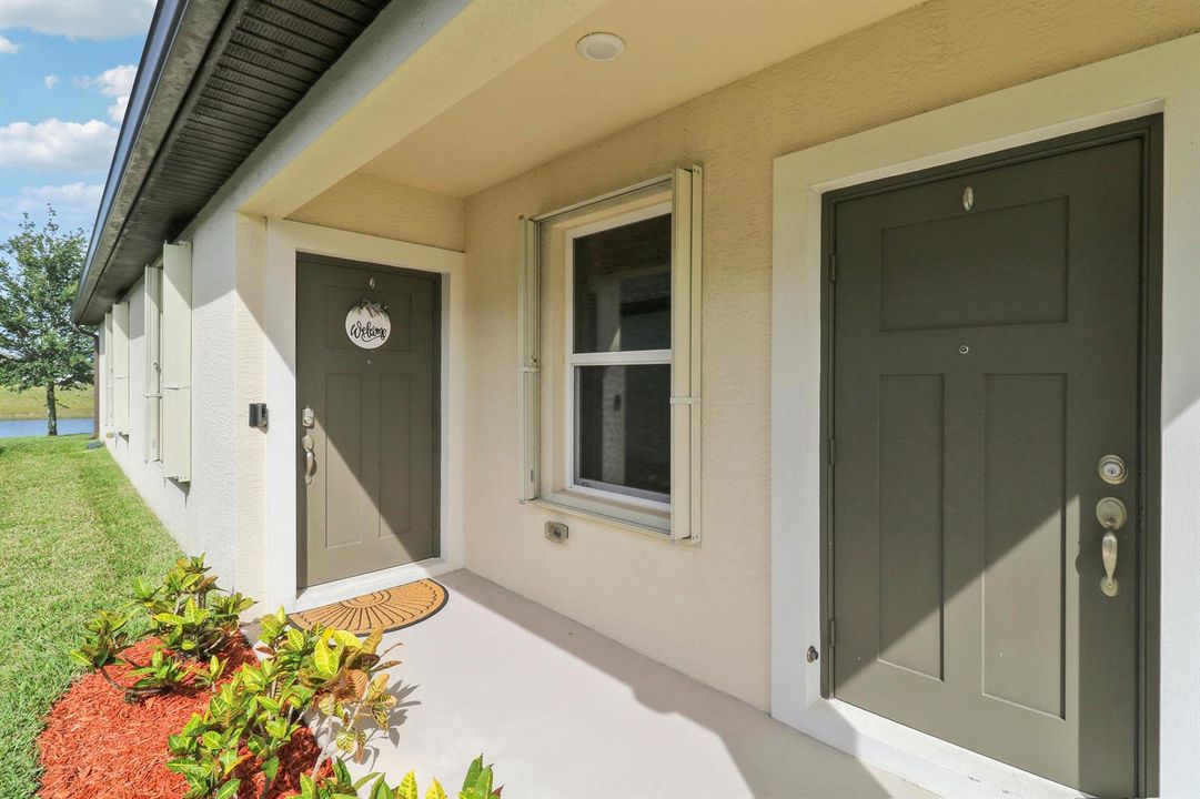 Main House and Extra Suite Entrance