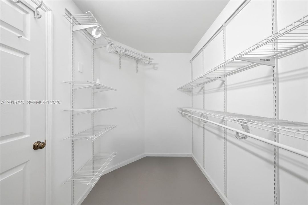 Closet_Master