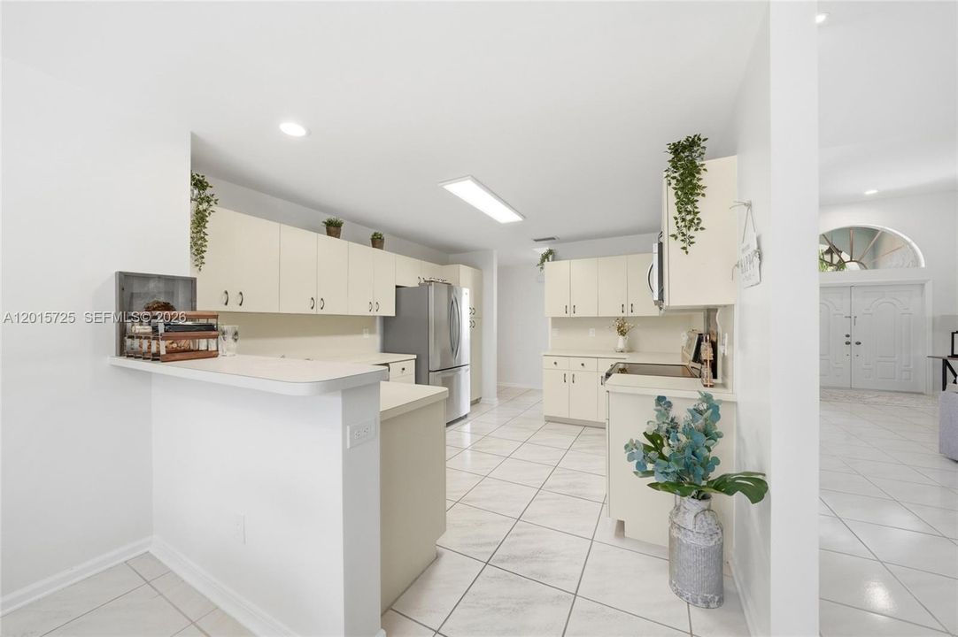 En Renta: $10,500 (3 camas, 3 baños, 2502 Pies cuadrados)