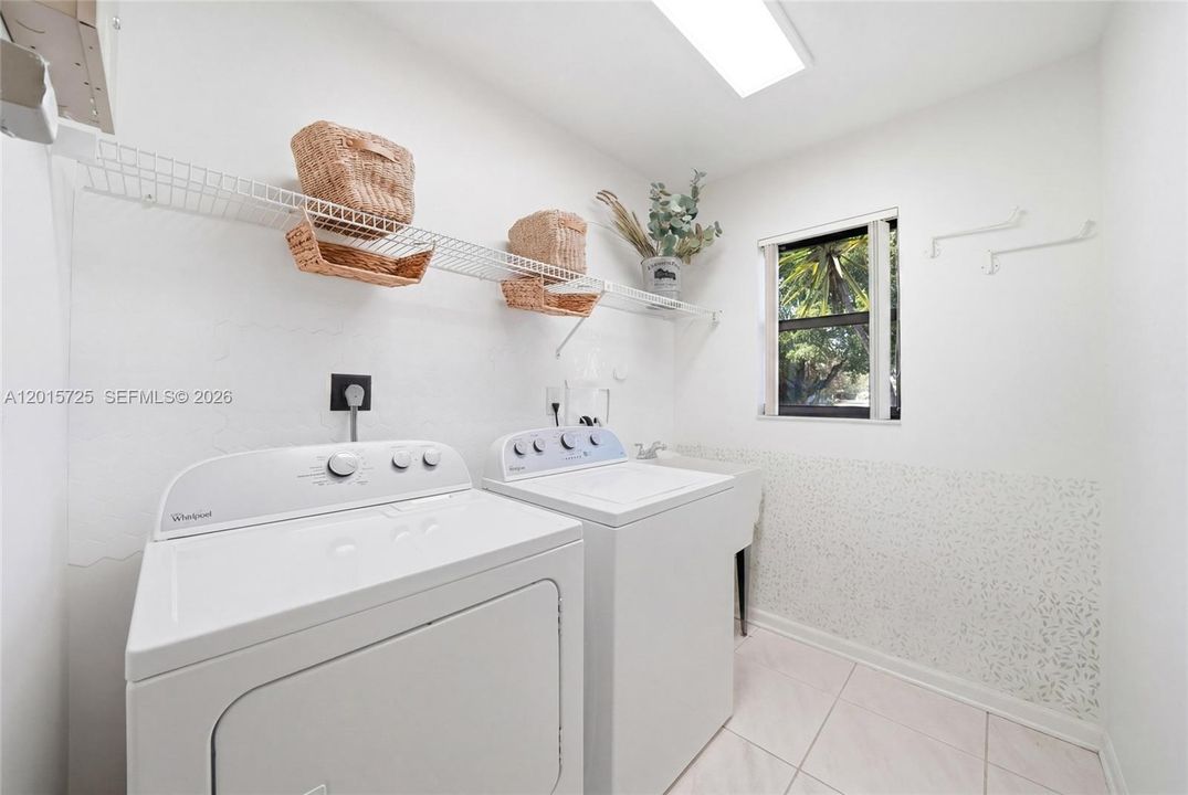 En Renta: $10,500 (3 camas, 3 baños, 2502 Pies cuadrados)