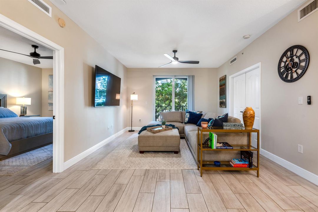 255 NE 3rd Ave #212 (16 of 32)