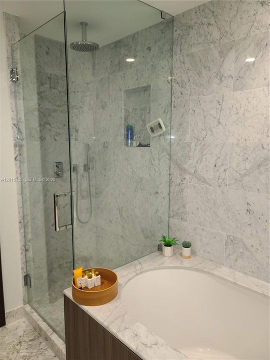 En Venta: $845,000 (1 camas, 1 baños, 839 Pies cuadrados)
