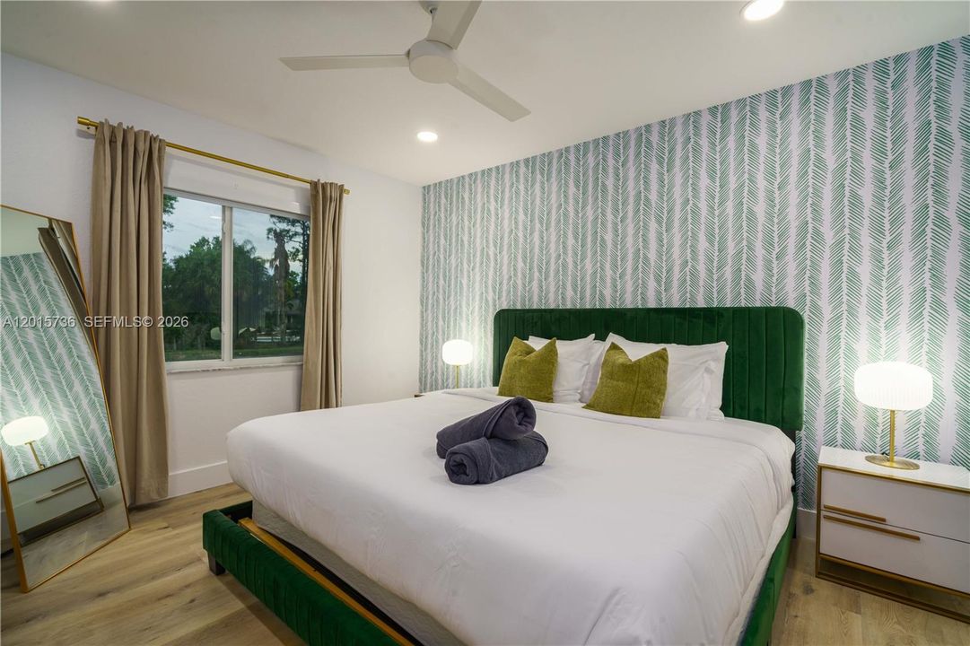 В аренду: $12,995 (8 спален, 5 ванн, 3639 Квадратных фут)