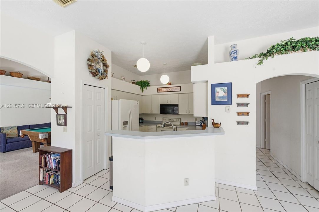 For Sale: $359,990 (3 beds, 2 baths, 1629 Square Feet)