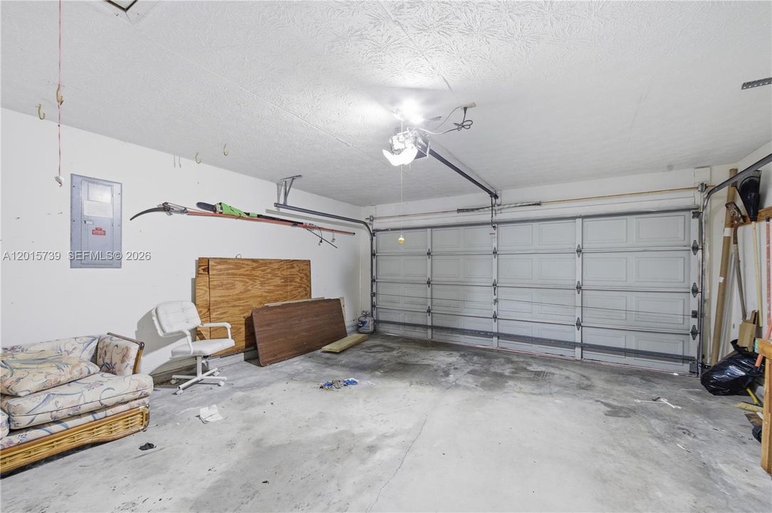 For Sale: $359,990 (3 beds, 2 baths, 1629 Square Feet)