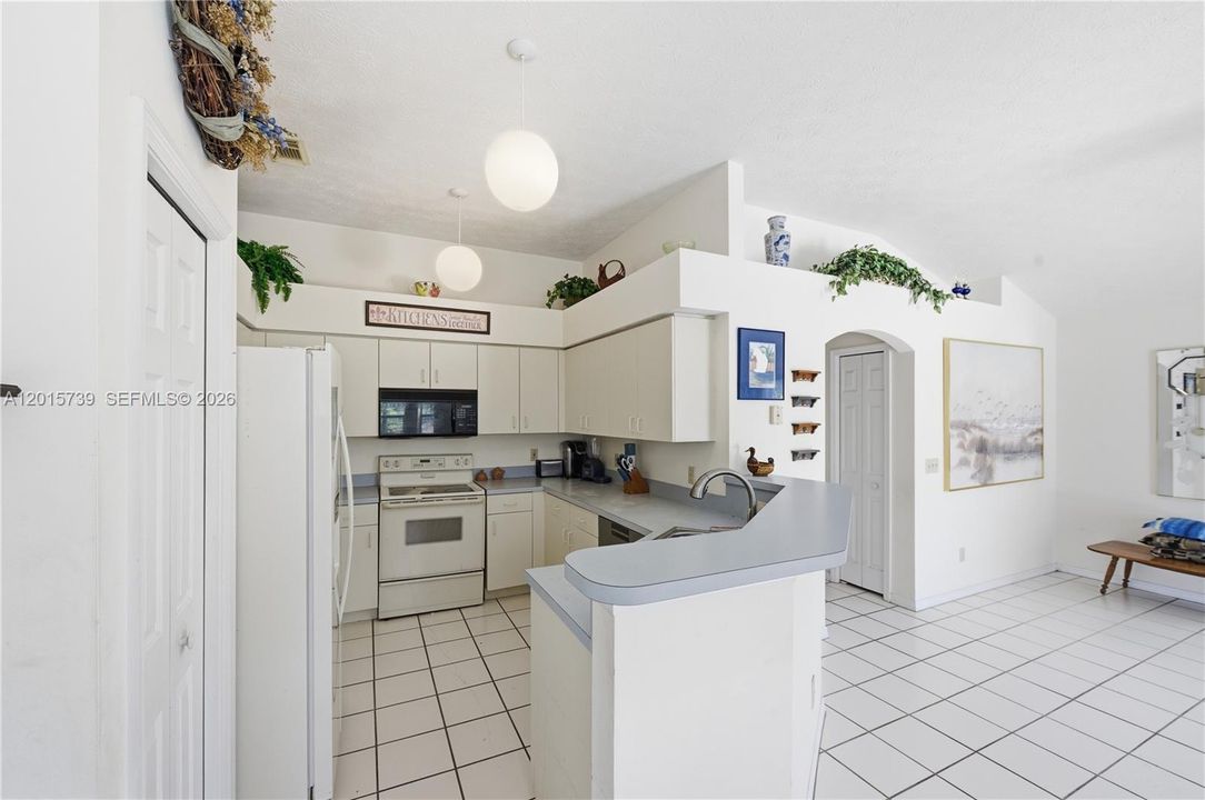 For Sale: $359,990 (3 beds, 2 baths, 1629 Square Feet)
