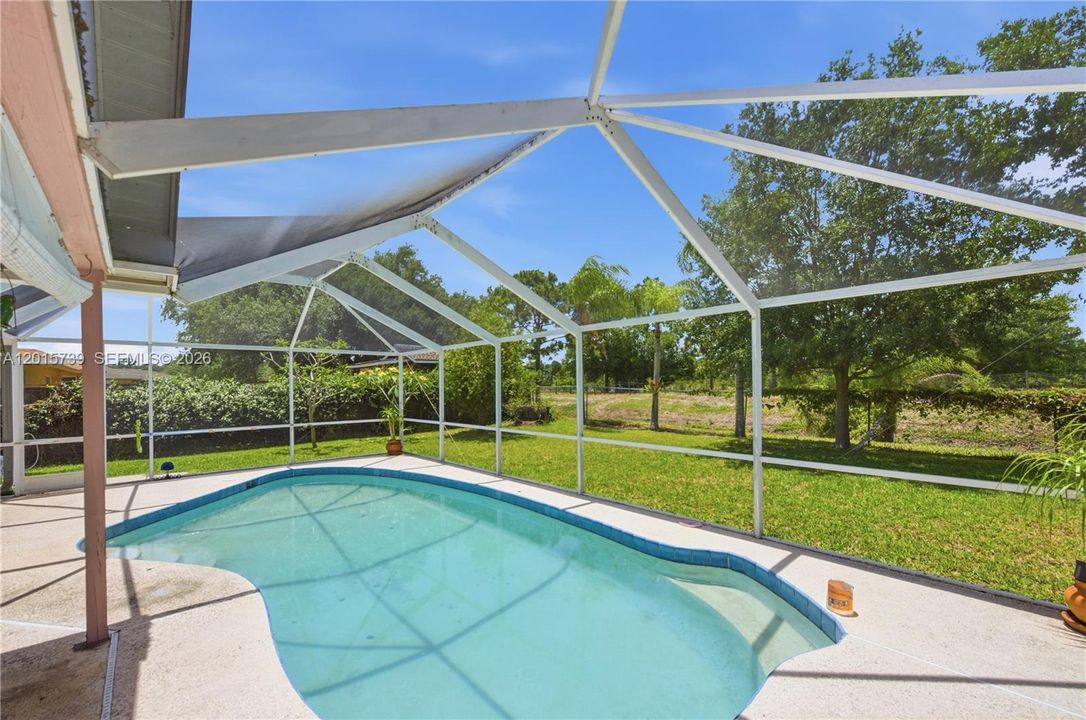 For Sale: $359,990 (3 beds, 2 baths, 1629 Square Feet)