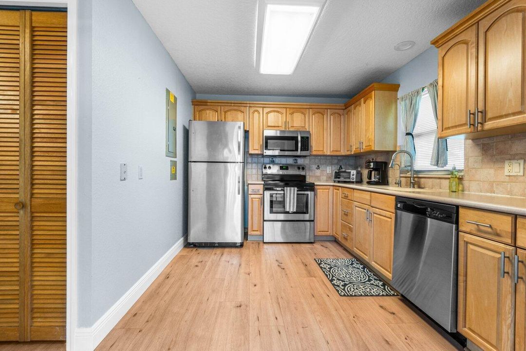015-3303CusterAvenue-Wellington-FL-33467
