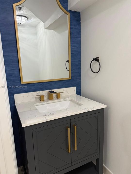 1/2 bath