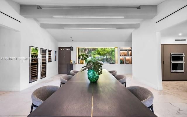 В аренду: $25,000 (5 спален, 5 ванн, 3600 Квадратных фут)