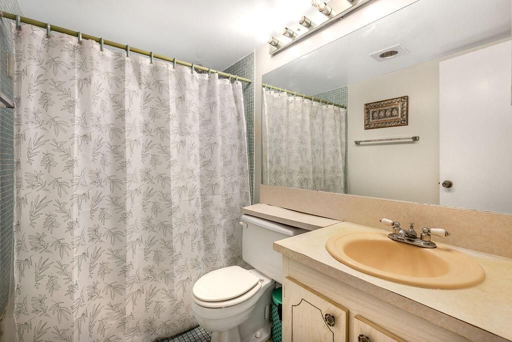 301PrestonH-8