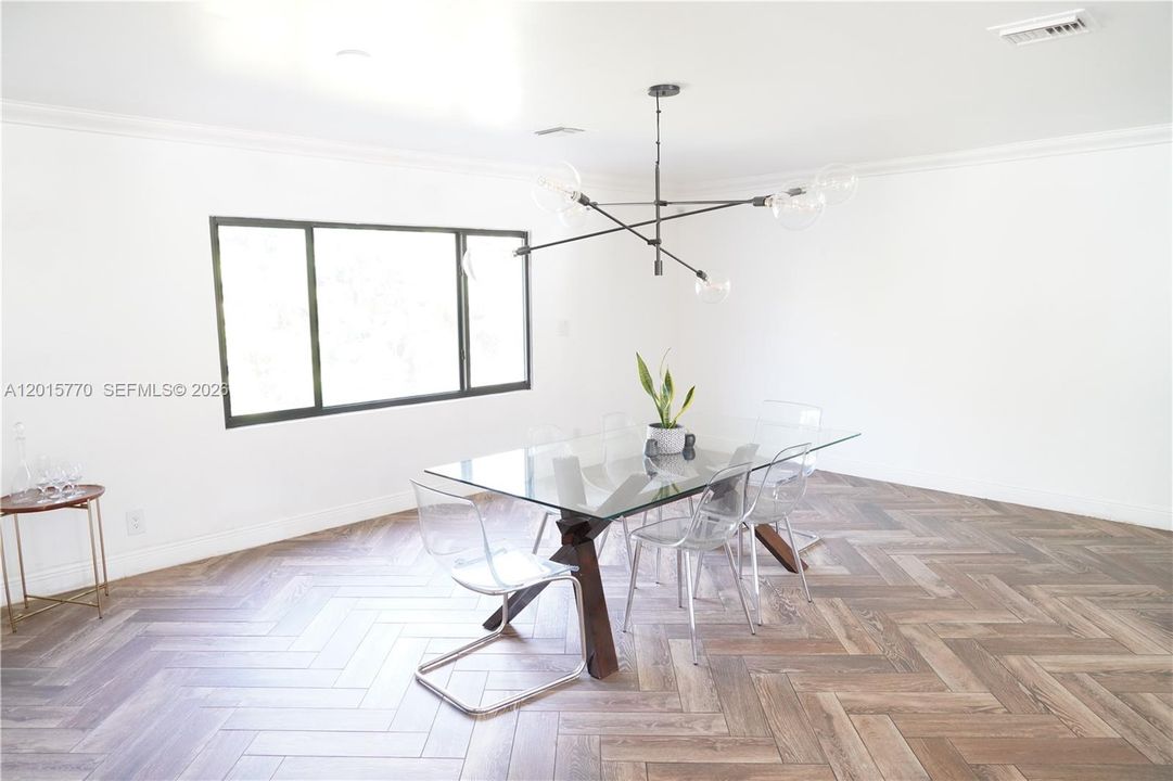 В аренду: $14,500 (4 спален, 4 ванн, 3071 Квадратных фут)
