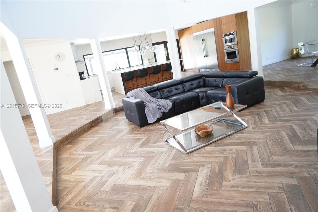 В аренду: $14,500 (4 спален, 4 ванн, 3071 Квадратных фут)
