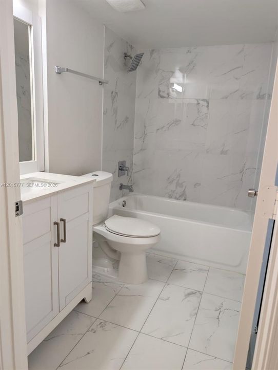 Activo con contrato: $2,300 (2 camas, 1 baños, 884 Pies cuadrados)