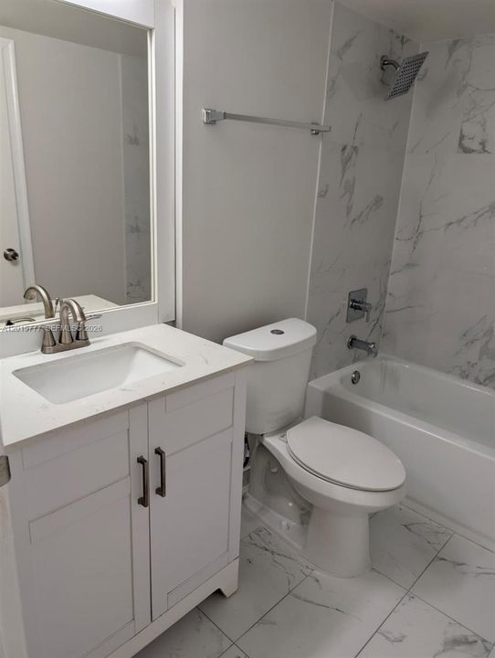 Activo con contrato: $2,300 (2 camas, 1 baños, 884 Pies cuadrados)