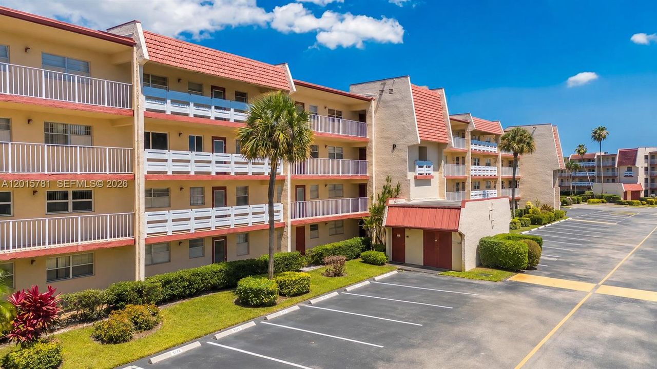Activo con contrato: $110,000 (1 camas, 1 baños, 775 Pies cuadrados)