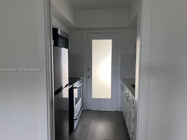 For Sale: $169,900 (1 beds, 1 baths, 640 Square Feet)
