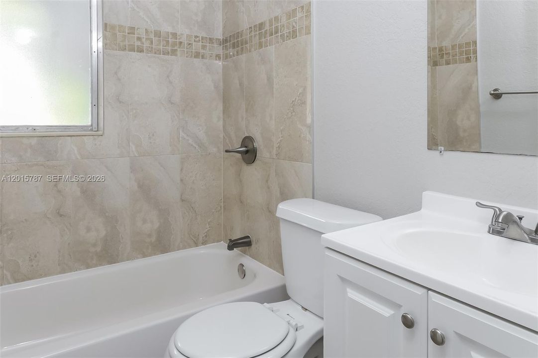 Recientemente alquilado: $2,920 (4 camas, 2 baños, 1811 Pies cuadrados)