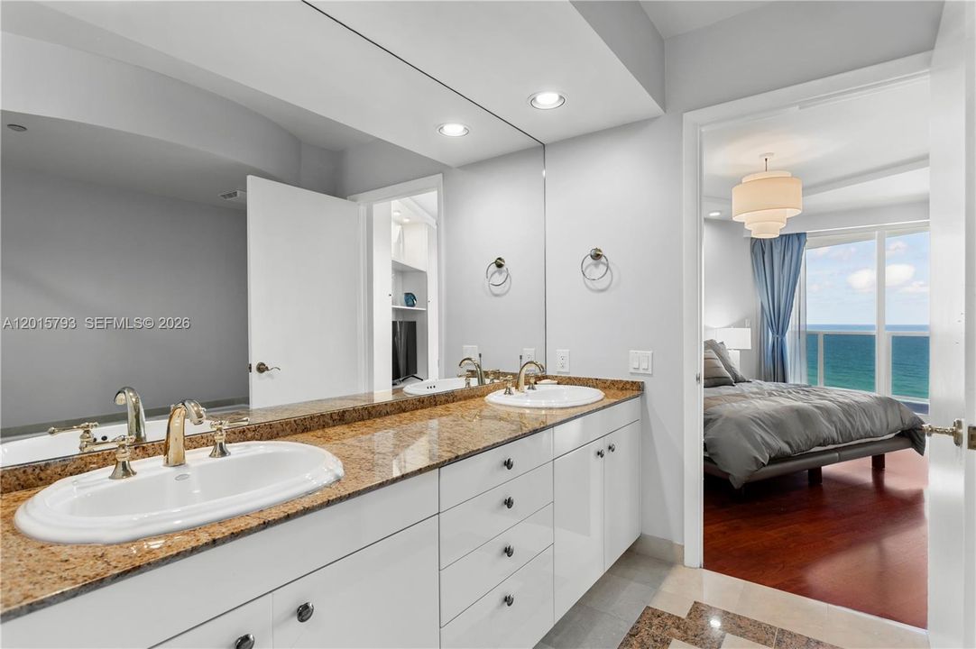 For Rent: $12,000 (3 beds, 3 baths, 2150 Square Feet)