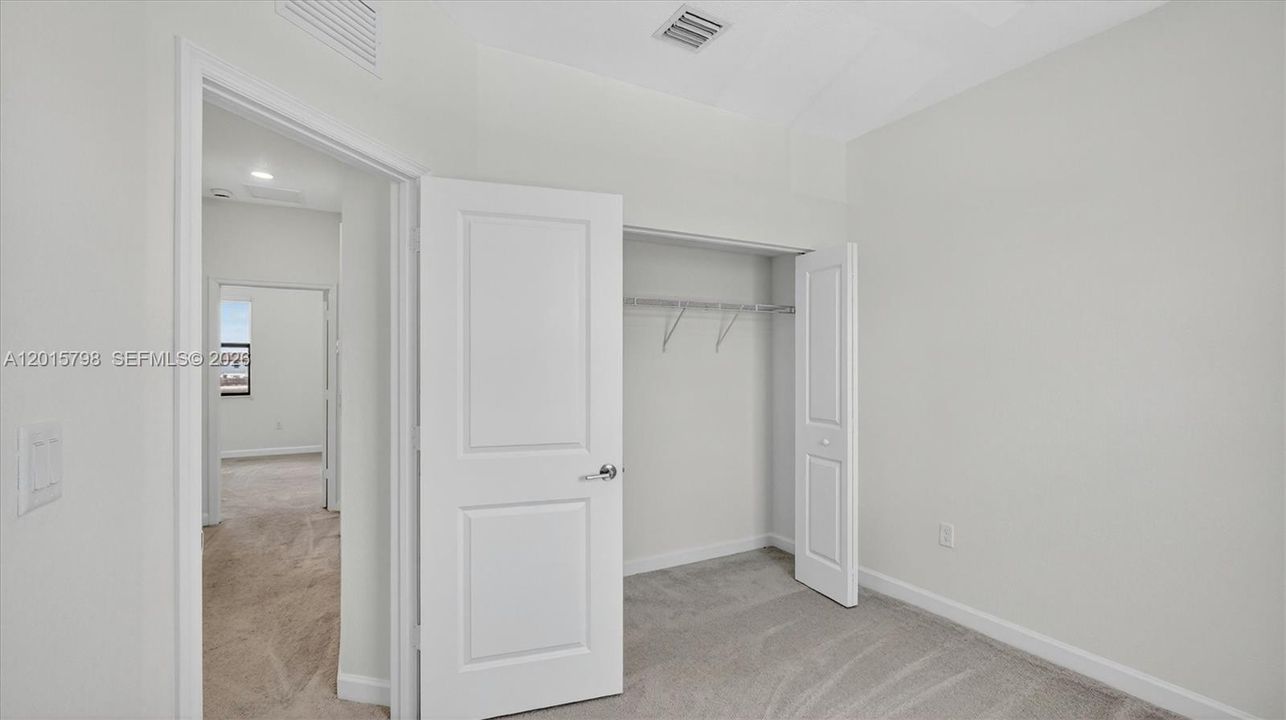 На продажу: $440,000 (3 спален, 2 ванн, 1442 Квадратных фут)