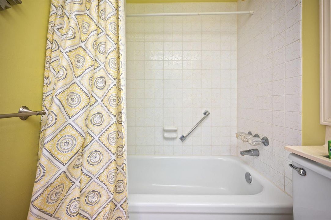 22-web-or-mls-1501-s-ocean-blvd-204