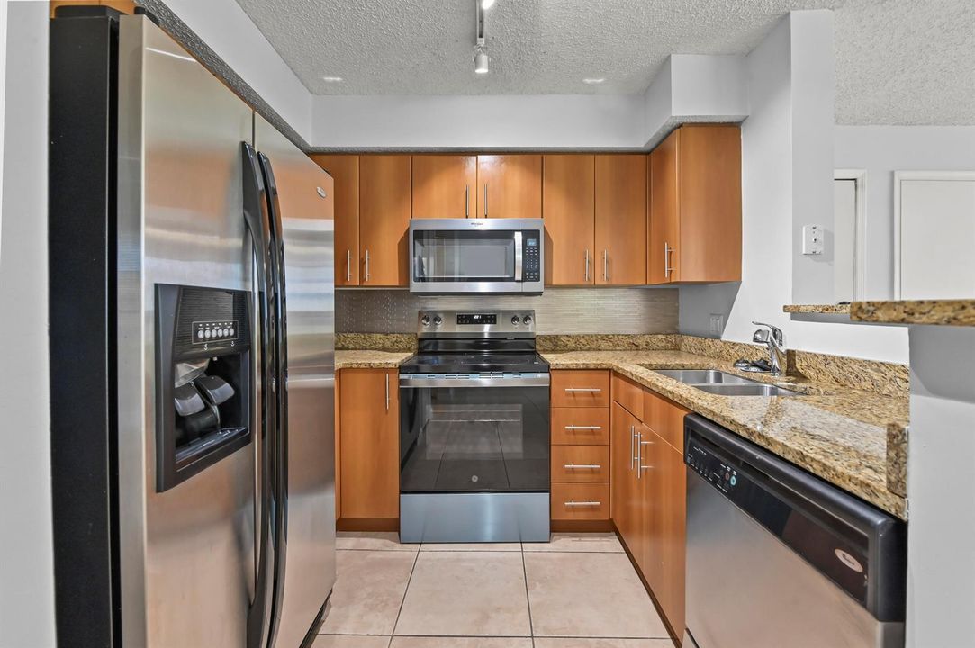 16 Kitchen 02