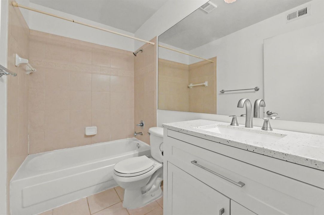 27 Bathroom 01
