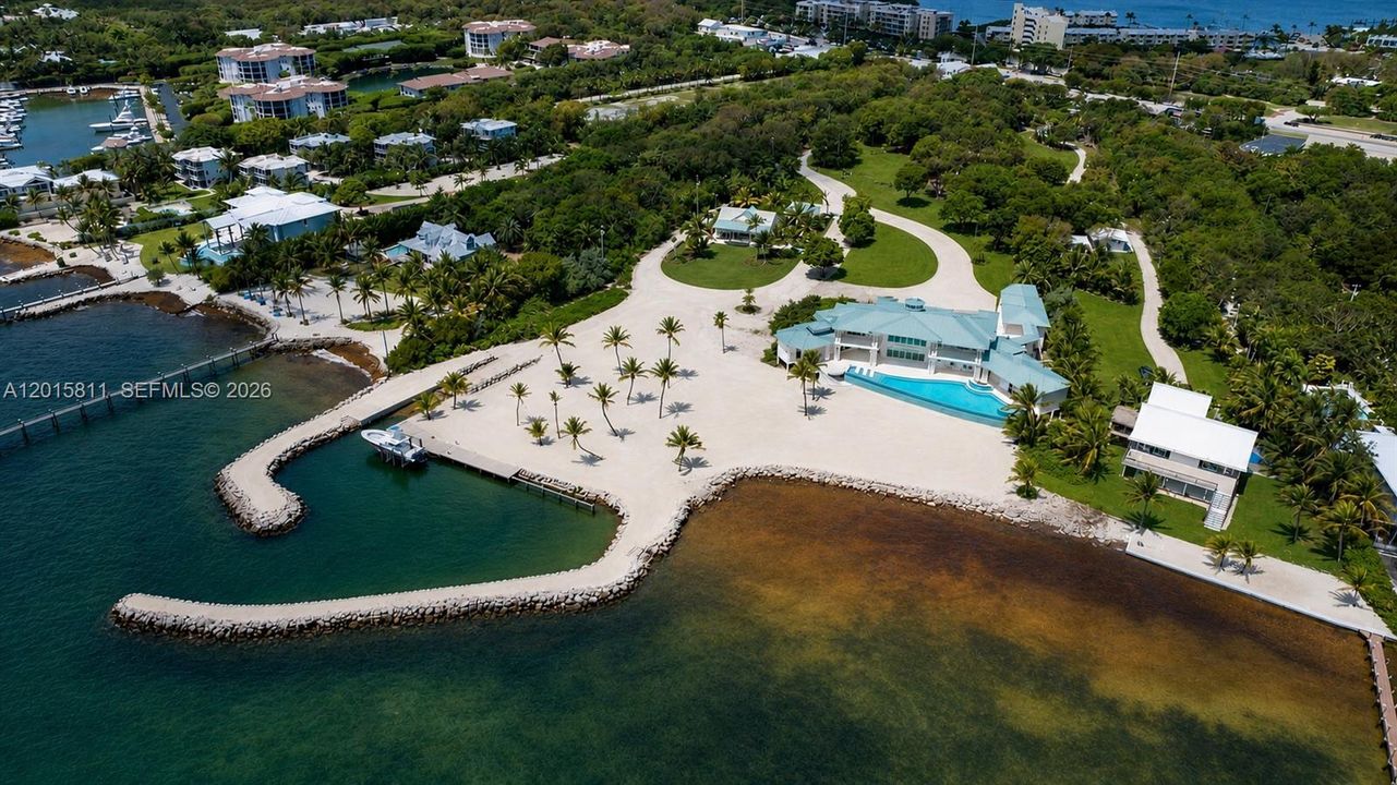 For Sale: $40,000,000 (8 beds, 8 baths, 9704 Square Feet)