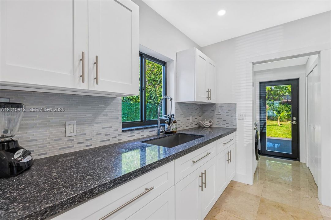 For Sale: $839,000 (4 beds, 3 baths, 1432 Square Feet)
