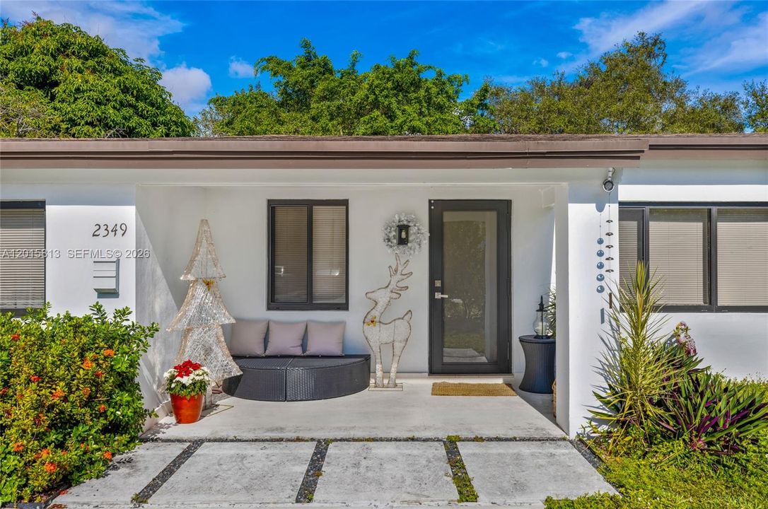 For Sale: $839,000 (4 beds, 3 baths, 1432 Square Feet)