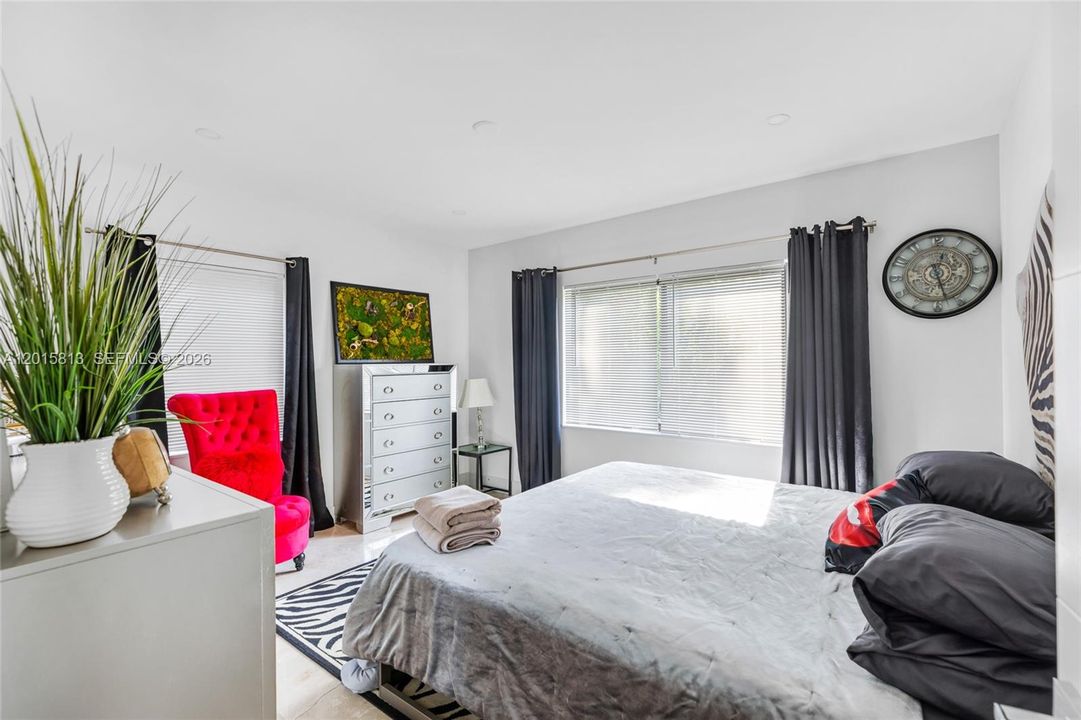 For Sale: $839,000 (4 beds, 3 baths, 1432 Square Feet)