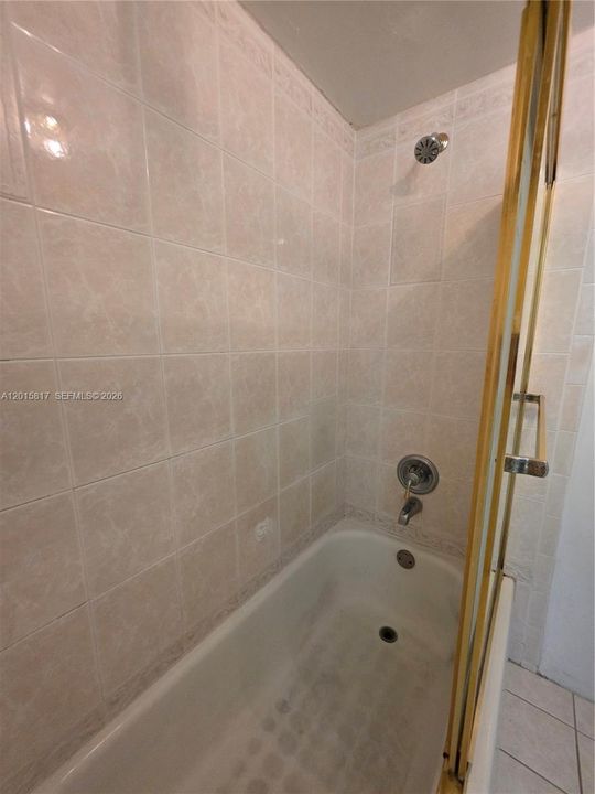 На продажу: $145,000 (1 спален, 1 ванн, 695 Квадратных фут)