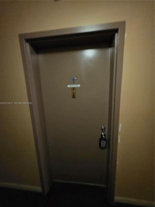 На продажу: $145,000 (1 спален, 1 ванн, 695 Квадратных фут)