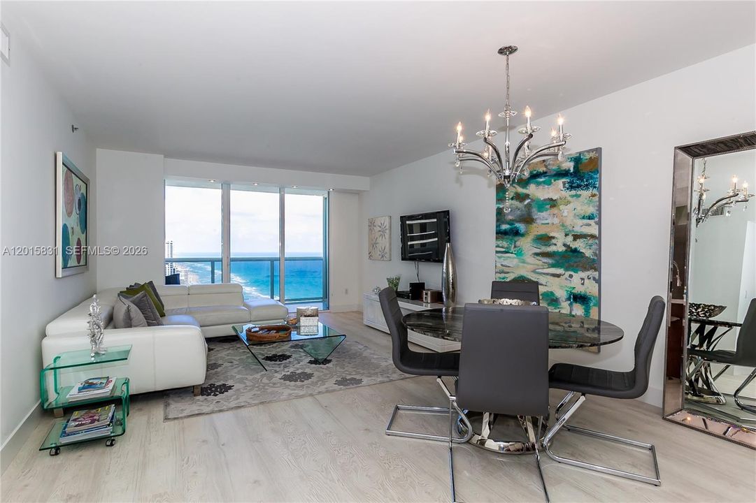 For Sale: $1,280,000 (3 beds, 2 baths, 1554 Square Feet)