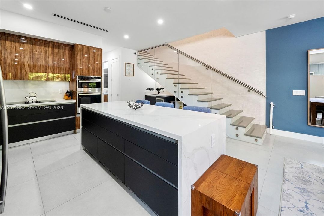 For Rent: $9,000 (4 beds, 4 baths, 2454 Square Feet)