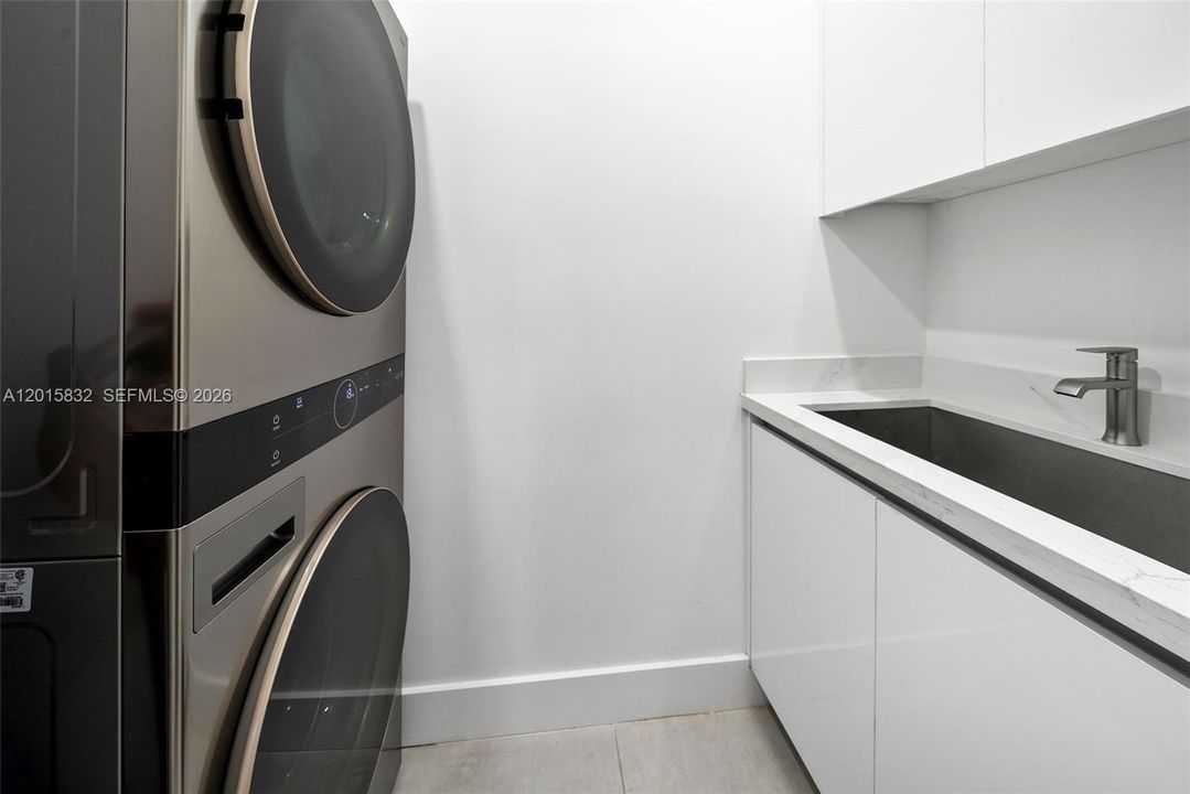 For Rent: $9,000 (4 beds, 4 baths, 2454 Square Feet)