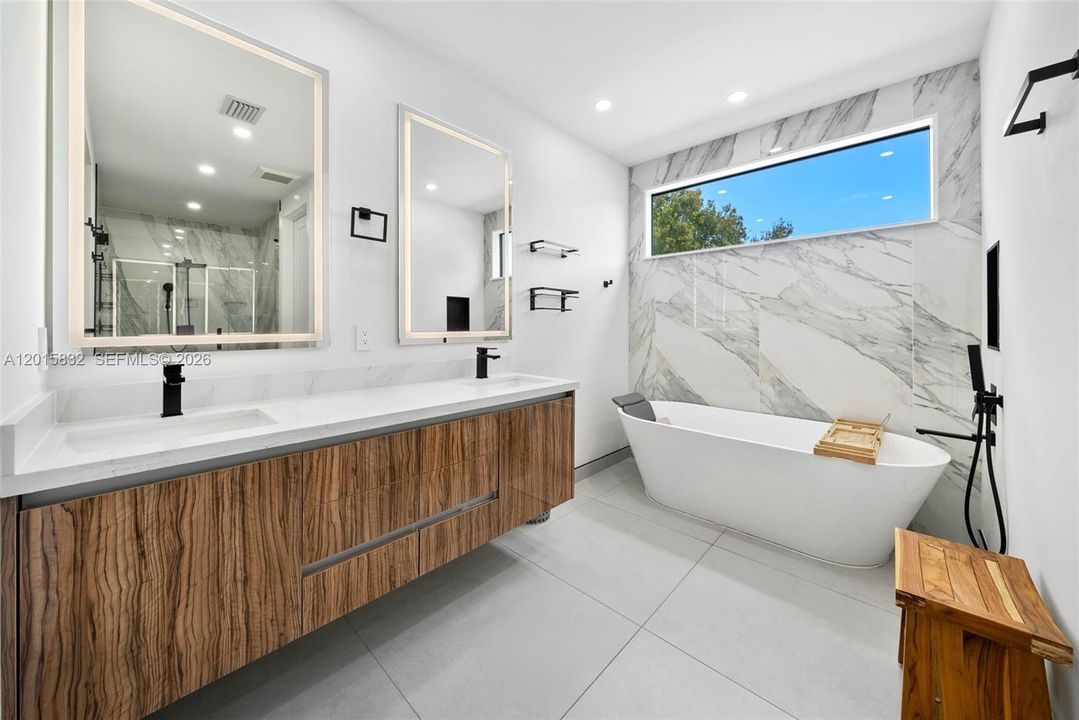For Rent: $9,000 (4 beds, 4 baths, 2454 Square Feet)