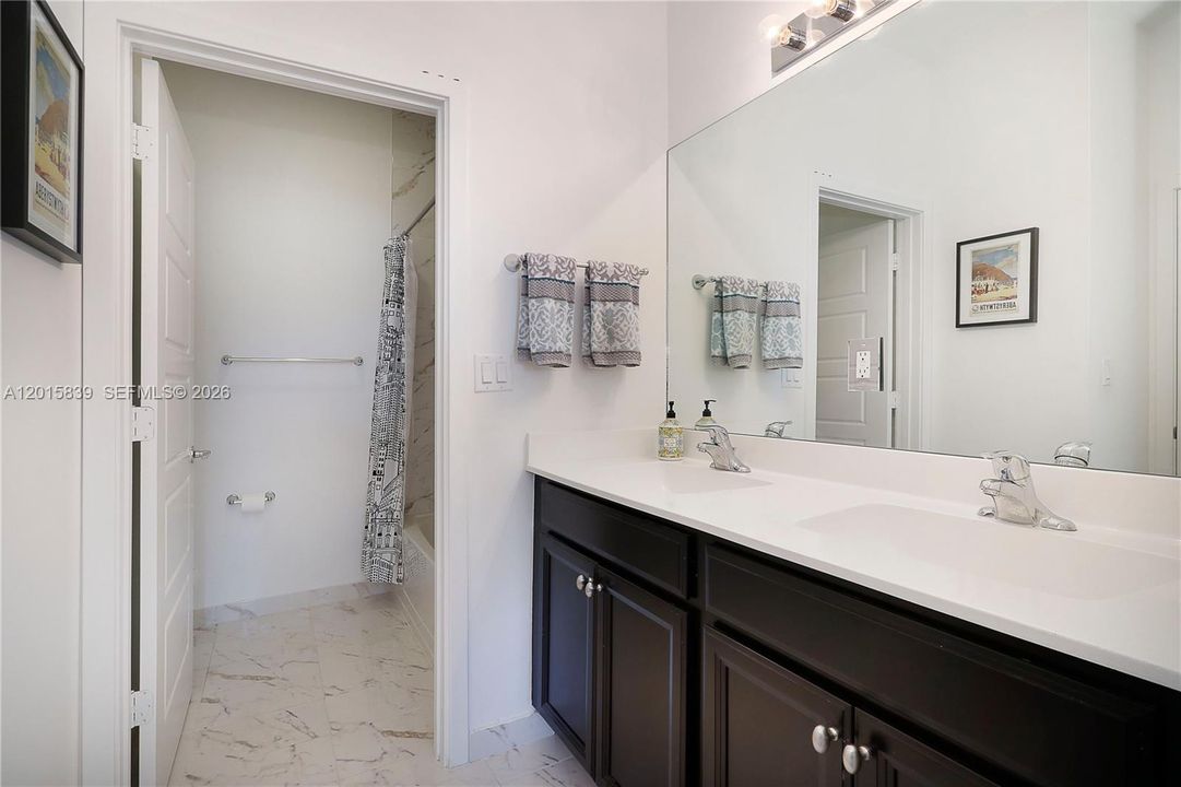 For Rent: $3,500 (4 beds, 3 baths, 1963 Square Feet)