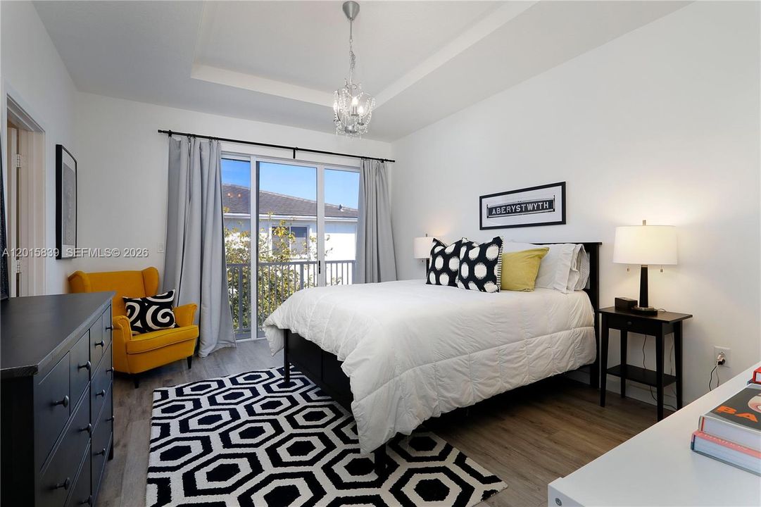 For Rent: $3,500 (4 beds, 3 baths, 1963 Square Feet)