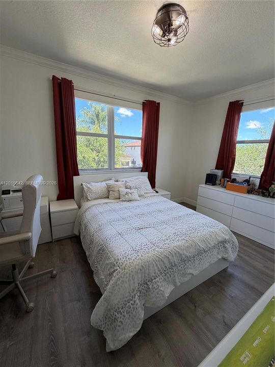 На продажу: $595,000 (3 спален, 2 ванн, 1848 Квадратных фут)
