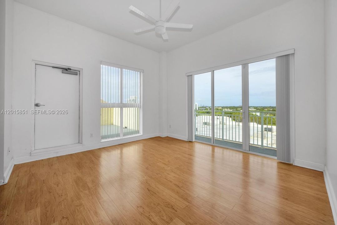 Active With Contract: $499,000 (3 beds, 3 baths, 1705 Square Feet)