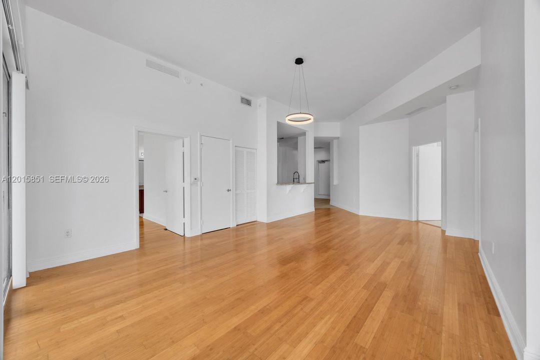 Active With Contract: $499,000 (3 beds, 3 baths, 1705 Square Feet)