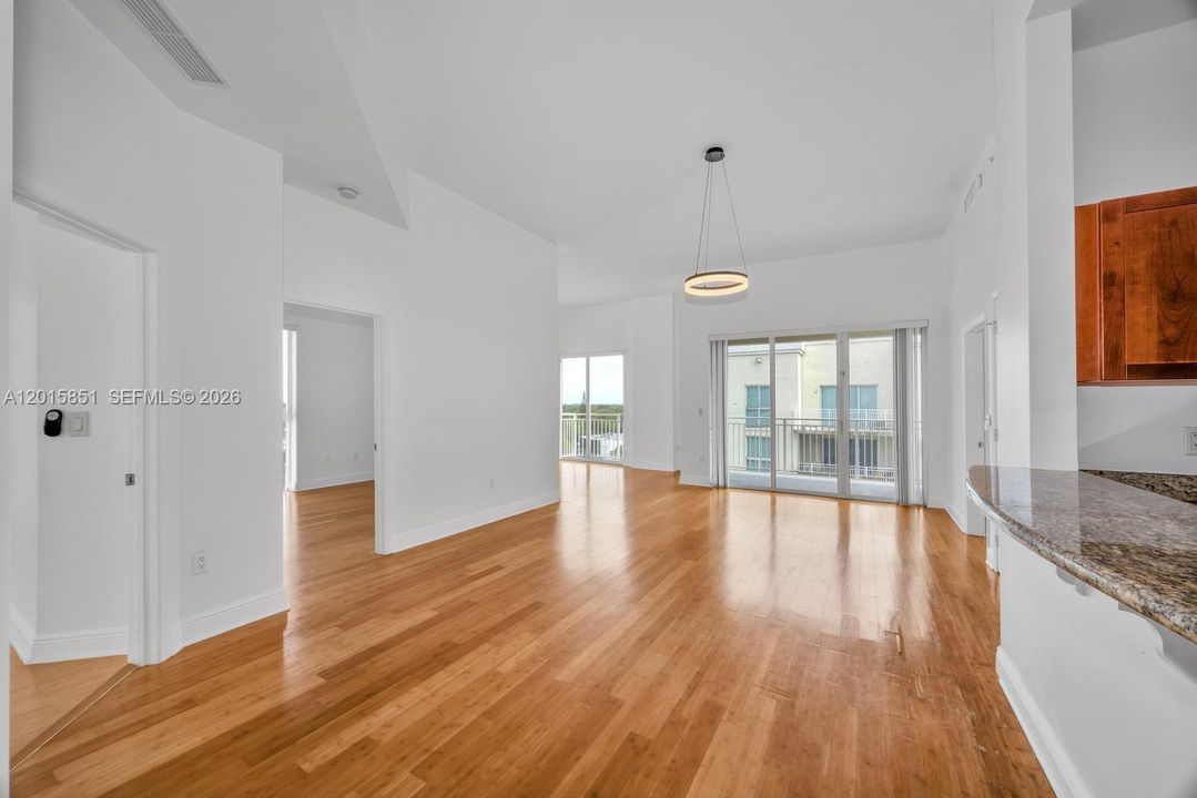 Active With Contract: $499,000 (3 beds, 3 baths, 1705 Square Feet)