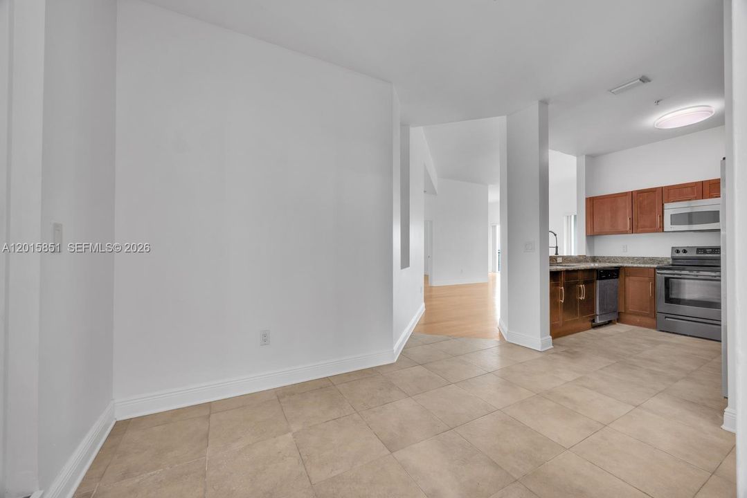 Active With Contract: $499,000 (3 beds, 3 baths, 1705 Square Feet)
