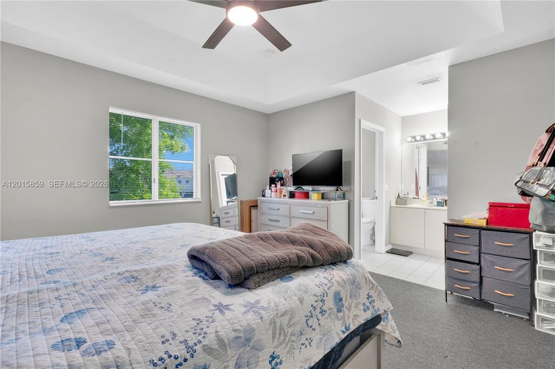 For Sale: $290,000 (3 beds, 2 baths, 1509 Square Feet)