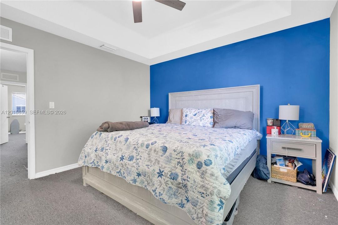 For Sale: $290,000 (3 beds, 2 baths, 1509 Square Feet)
