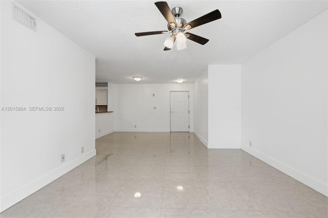 En Venta: $218,000 (1 camas, 1 baños, 777 Pies cuadrados)